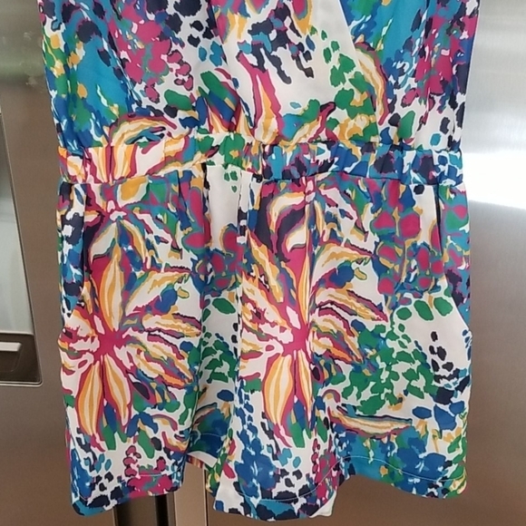 💕ADELYN RAE💕 Sleeveless Pattern Romper - Picture 4 of 8